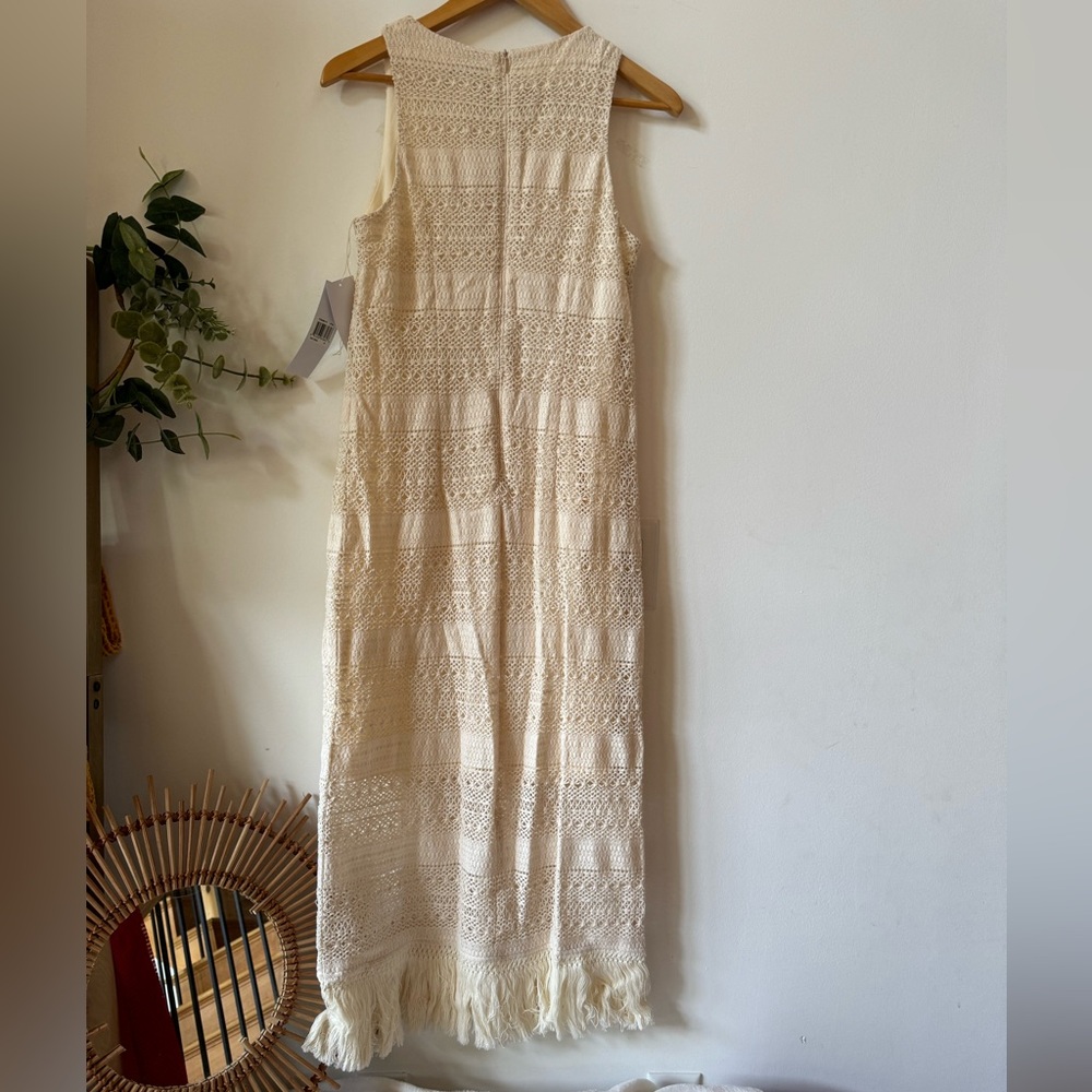 NWT- London Times Crochet Sleeveless Sheath Dress in Natural with Fringe Hem 6 - Picture 9 of 13